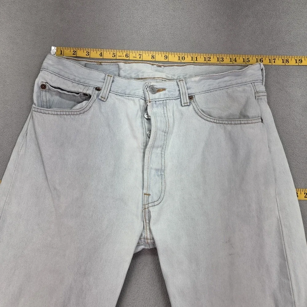 Vintage Levis 501 Jeans Mens Light Blue Straight Made USA Stains Fits 32x34 Flaw